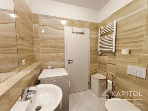 Pronájem bytu 2+kk, Praha - Stodůlky, Svitákova, 50 m2
