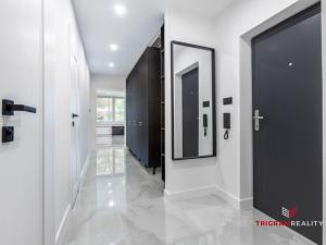 Pronájem bytu 2+kk, Hradec Králové - Třebeš, Pod Zámečkem, 66 m2