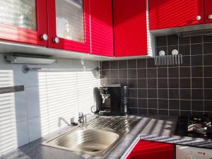 Pronájem bytu 1+kk, Praha - Podolí, Kaplická, 34 m2