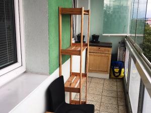 Pronájem bytu 1+kk, Praha - Podolí, Kaplická, 34 m2