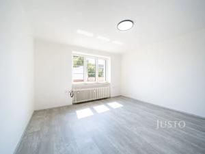 Pronájem bytu 2+1, Třeboň, Nádražní, 56 m2