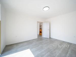 Pronájem bytu 2+1, Třeboň, Nádražní, 56 m2