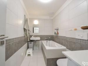 Pronájem bytu 2+kk, Olomouc, Wellnerova, 58 m2
