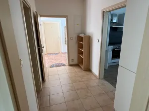 Pronájem bytu 2+kk, Velké Popovice, 50 m2