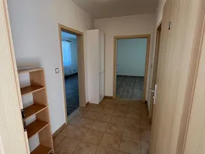 Pronájem bytu 2+kk, Velké Popovice, 50 m2
