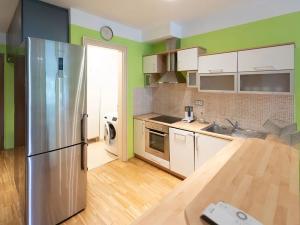 Pronájem bytu 2+kk, Praha - Karlín, Rohanské nábřeží, 80 m2