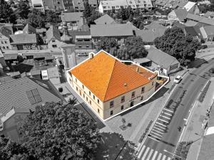 Prodej činžovního domu, Sadská, Palackého nám., 549 m2