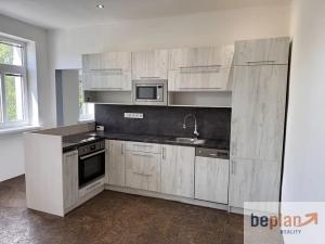 Prodej bytu 1+1, Karlovy Vary, Jabloňová, 49 m2