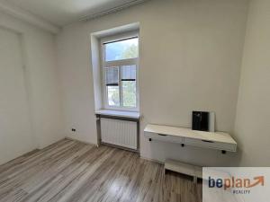 Prodej bytu 1+1, Karlovy Vary, Jabloňová, 49 m2