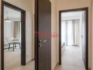 Pronájem bytu 1+kk, Praha - Karlín, U Mlýnského kanálu, 56 m2