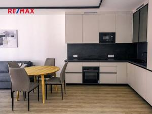 Pronájem bytu 2+kk, Praha - Libeň, Kotlaska, 59 m2