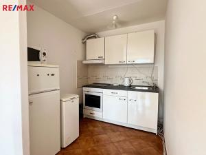 Pronájem bytu 2+kk, Praha - Horní Měcholupy, Ravennská, 43 m2