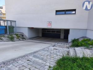 Pronájem garážového stání, Plzeň, Železná, 7671 m2