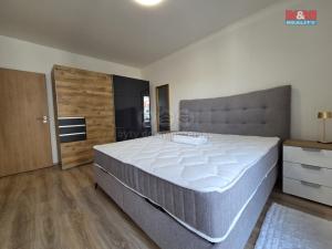 Pronájem bytu 3+kk, Praha, Škrábkových, 84 m2
