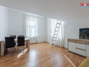 Prodej bytu 2+1, Mariánské Lázně, Třebízského, 49 m2