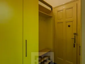 Pronájem bytu 1+kk, Praha - Žižkov, Zvonařova, 40 m2