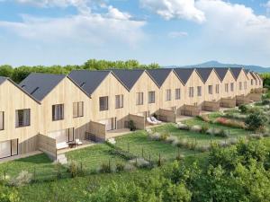 Prodej pozemku pro bydlení, Chrást, 9382 m2
