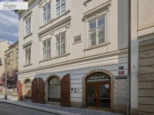 Pronájem kanceláře, Praha - Nové Město, Soukenická, 401 m2