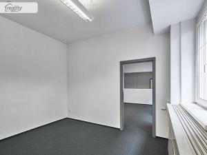Pronájem kanceláře, Praha - Nové Město, Soukenická, 244 m2