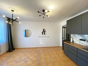 Pronájem bytu 2+kk, Praha - Žižkov, Radhošťská, 50 m2