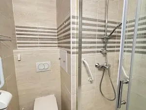 Pronájem bytu 2+kk, Liberec, Hrdinů, 42 m2
