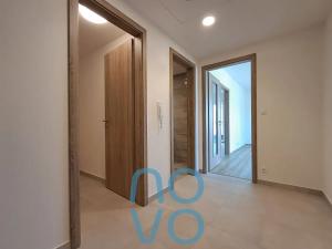 Pronájem bytu 2+kk, Praha - Hloubětín, Domalípova, 69 m2