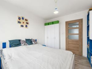 Prodej bytu 3+kk, Praha - Kobylisy, Třeboradická, 68 m2