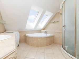 Prodej bytu 4+kk, Lysice, Horní náměstí, 147 m2