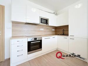 Prodej bytu 2+kk, Praha - Uhříněves, Oty Bubeníčka, 46 m2