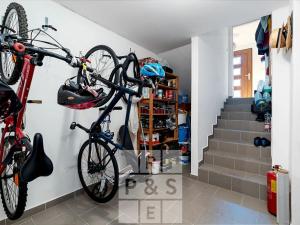 Prodej vícegeneračního domu, Praha - Štěrboholy, Pod areálem, 333 m2