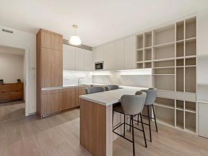 Pronájem bytu 2+kk, Praha, Výstavní, 55 m2