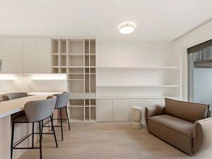 Pronájem bytu 2+kk, Praha, Výstavní, 55 m2