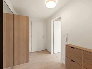 Pronájem bytu 2+kk, Praha, Výstavní, 55 m2