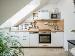 Pronájem bytu 2+kk, Jindřichův Hradec, Husova, 60 m2