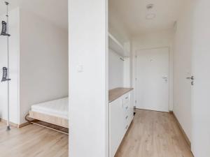 Prodej bytu 2+kk, Praha, Peroutkova, 32 m2