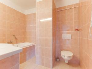 Prodej bytu 2+kk, Praha, Peroutkova, 32 m2