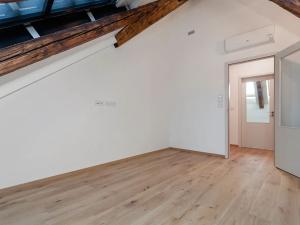 Prodej bytu 3+1, Praha - Nové Město, Vyšehradská, 99 m2