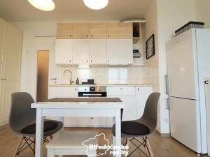 Pronájem bytu 1+kk, Praha - Dolní Počernice, Černodolská, 38 m2