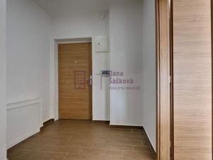 Pronájem bytu 2+kk, Jindřichův Hradec, sídliště Vajgar, 48 m2