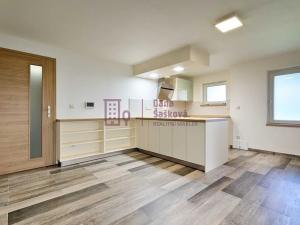 Pronájem bytu 2+kk, Jindřichův Hradec, sídliště Vajgar, 50 m2