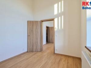 Pronájem bytu 2+kk, Český Brod, nám. Arnošta z Pardubic, 32 m2