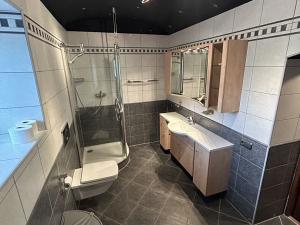 Prodej rodinného domu, Chodský Újezd, 400 m2
