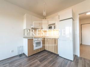 Pronájem bytu 1+kk, Praha - Vysočany, Strnadových, 35 m2