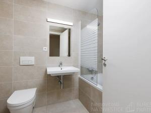 Pronájem bytu 2+kk, Praha - Vysočany, Smržových, 52 m2
