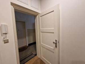 Prodej bytu 2+kk, Praha - Malá Strana, Hellichova, 58 m2