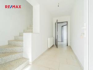 Prodej rodinného domu, Vinařice, 494 m2