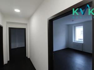 Prodej bytu 3+1, Karlovy Vary, U Trati, 80 m2
