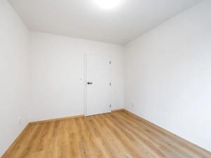 Prodej bytu 3+kk, Praha - Kobylisy, Mirovická, 74 m2