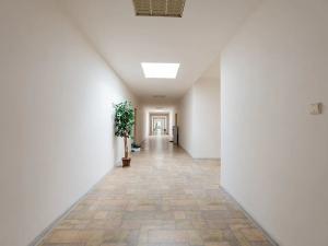 Pronájem bytu 2+kk, Praha - Prosek, Vysočanská, 48 m2