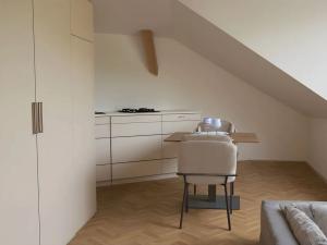 Prodej bytu 1+kk, Praha - Vršovice, Žitomírská, 41 m2